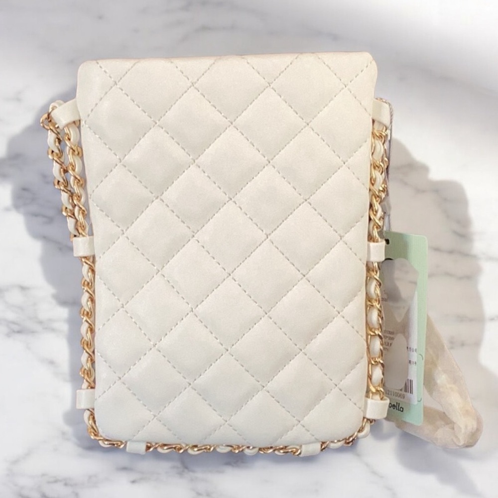 Chrisbella NWT Leather Quilted White Crossbody Bag Pouch Gold Chain Beautiful - Picture 4 of 10